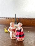画像2: フランス セルロイド人形 民族衣装を着た男の子と女の子