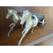 画像1: アンティーク　真鍮の重厚感のある馬と滑車 (1)